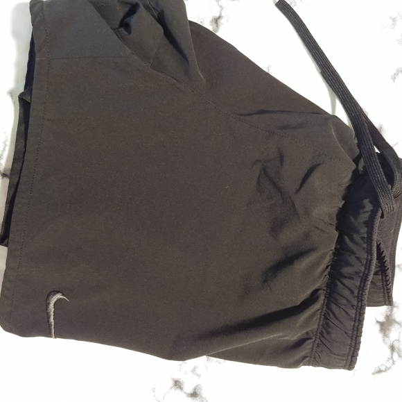 Nike running shorts - Picture 2 of 4